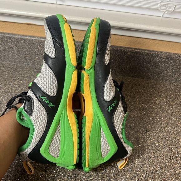 Zoot M TT Trainer Running Shoe Men 8.5 Sneakers Gray/Black/Green Lace Up Low Top